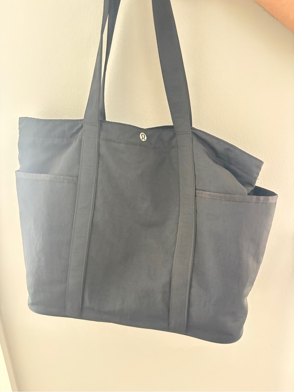 Lululemon Daily Multi-Pocket Tote Bag 20L
